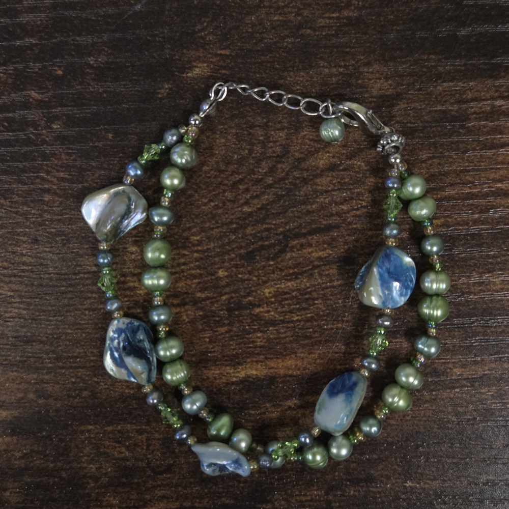 2 Layer Bracelet with Freshwater Pearls And Shells